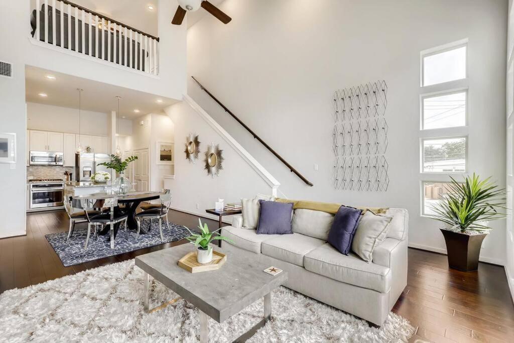 Gorgeous 4 Bed Home On St Mary'S - Minutes To Riverwalk/Pearl San Antonio Exterior photo